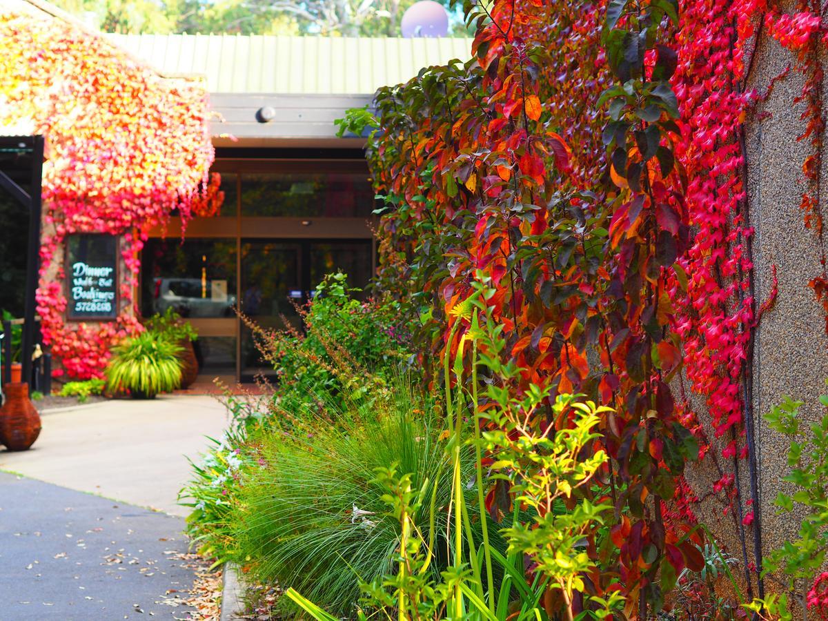 The Grand Oaks Resort Beechworth Exterior photo